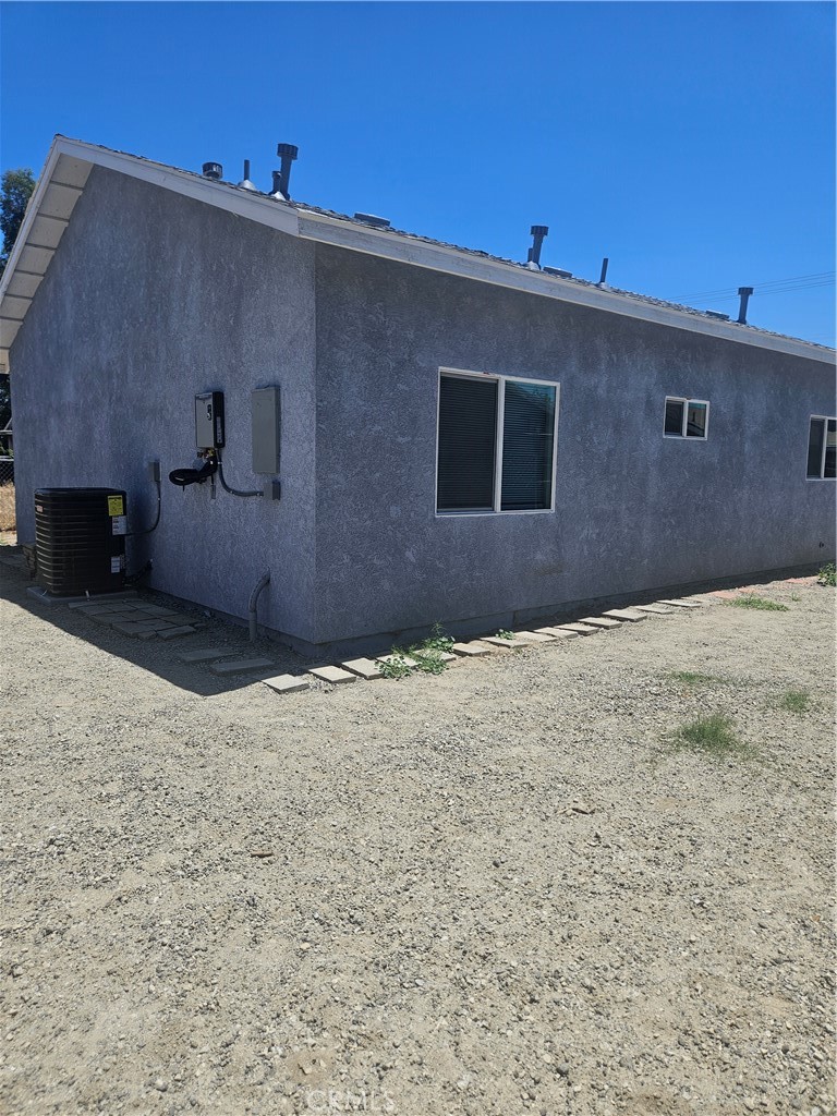Residential Lease for rent at 710 E. Whittier Ave, Hemet CA featuring 3 beds and 2 baths