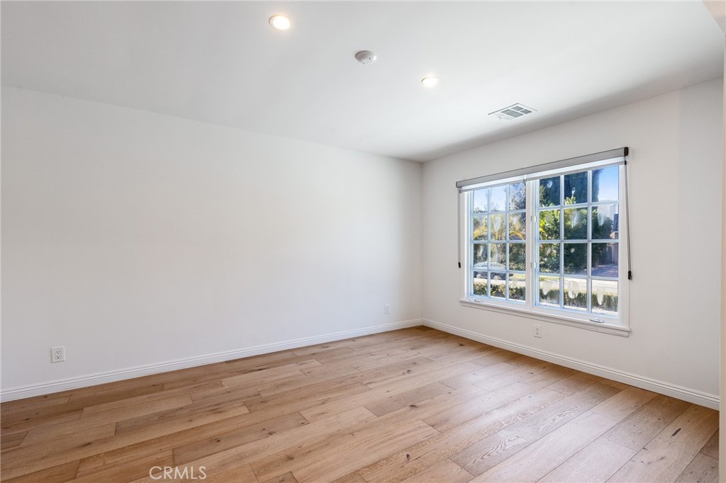Residential Lease for rent at 248 N Rexford Drive, Beverly Hills, Los Angeles County, CA featuring 3 beds and 2 baths