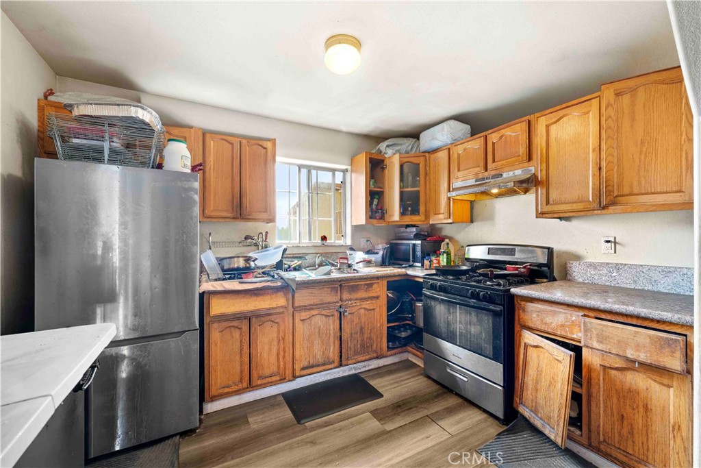 Duplex for sale at 329 E 82nd, Los Angeles, CA