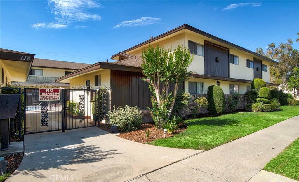 Residential Lease for rent at 718 W Center, Placentia, Orange County, CA featuring 2 beds and 1 bath