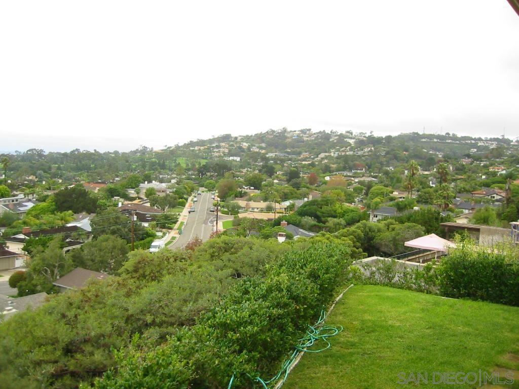 Residential Lease for rent at 9322 La Jolla Farms Rd, La Jolla, San Diego County CA featuring 3 beds and 3 baths
