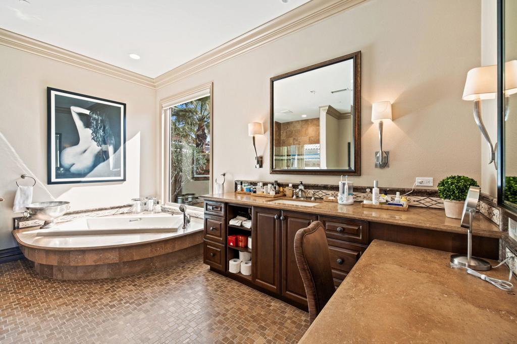 Single Family Residence for rent at 75741 Via Stia, Indian Wells, CA featuring 4 beds and 5 baths