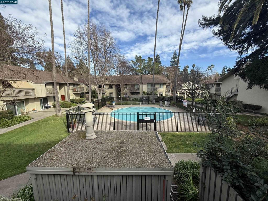 Condominium for rent at 2564 Walnut Blvd, Walnut Creek, CA featuring 2 beds and 2 baths