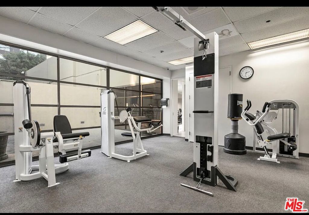 Condominium for sale at 600 W 9th Street 713, Los Angeles, CA featuring 2 beds and 2 baths