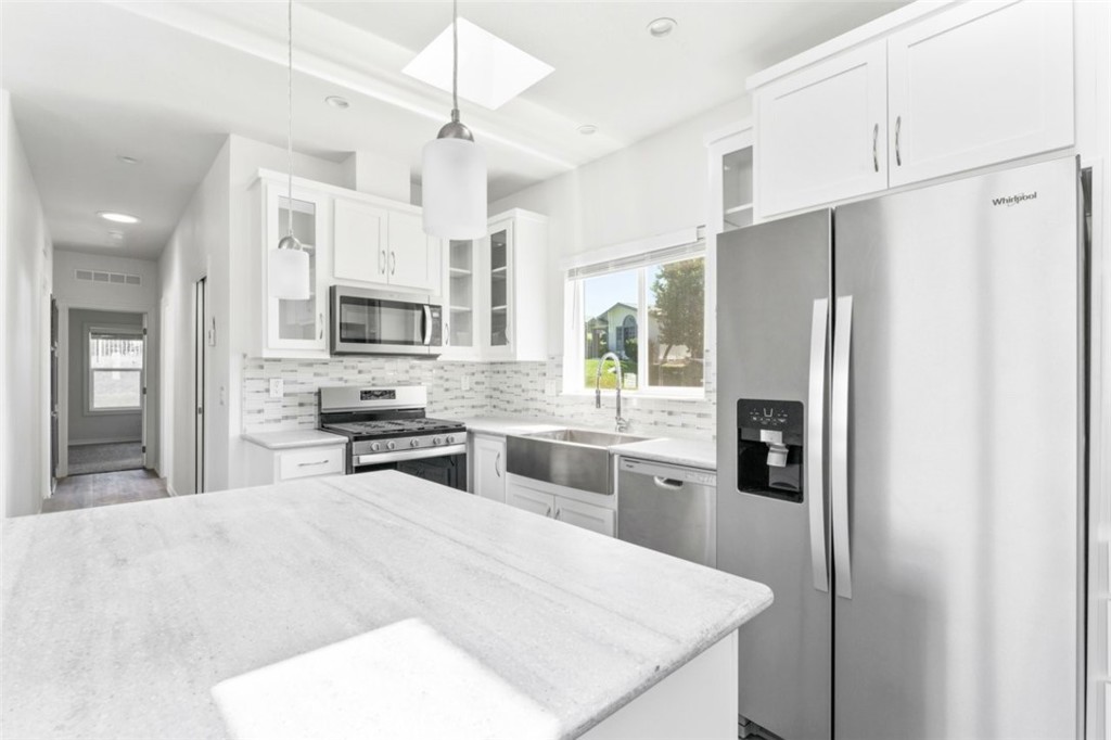 Manufactured In Park for sale at 3800 W WILSON ST 129, Banning CA featuring 2 beds and 2 baths