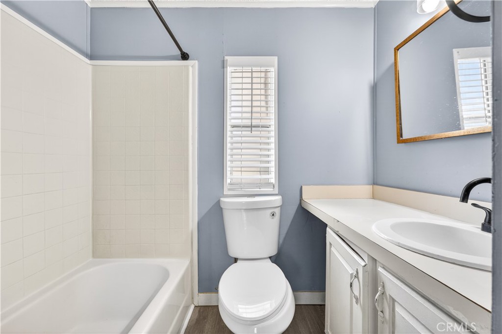 Active for sale at Bloomington, CA, Bloomington, CA CA and 2 baths