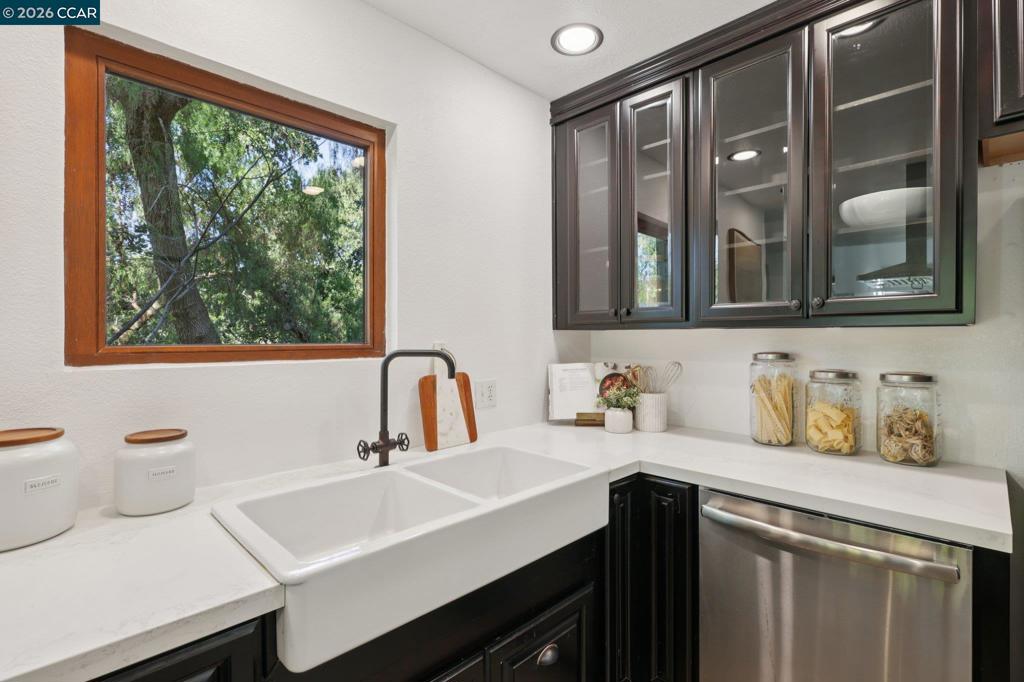 Condominium for sale at 600 Suntree Lane 608, Pleasant Hill, CA featuring 2 beds and 2 baths