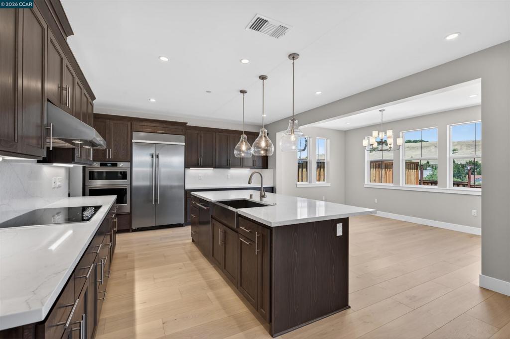 Active for sale at Petaluma, CA, Petaluma, CA CA and 4 baths