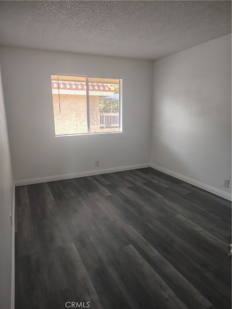 Residential Lease for rent at 966 7th, Pomona, Los Angeles County CA featuring 1 bed and 1 bath