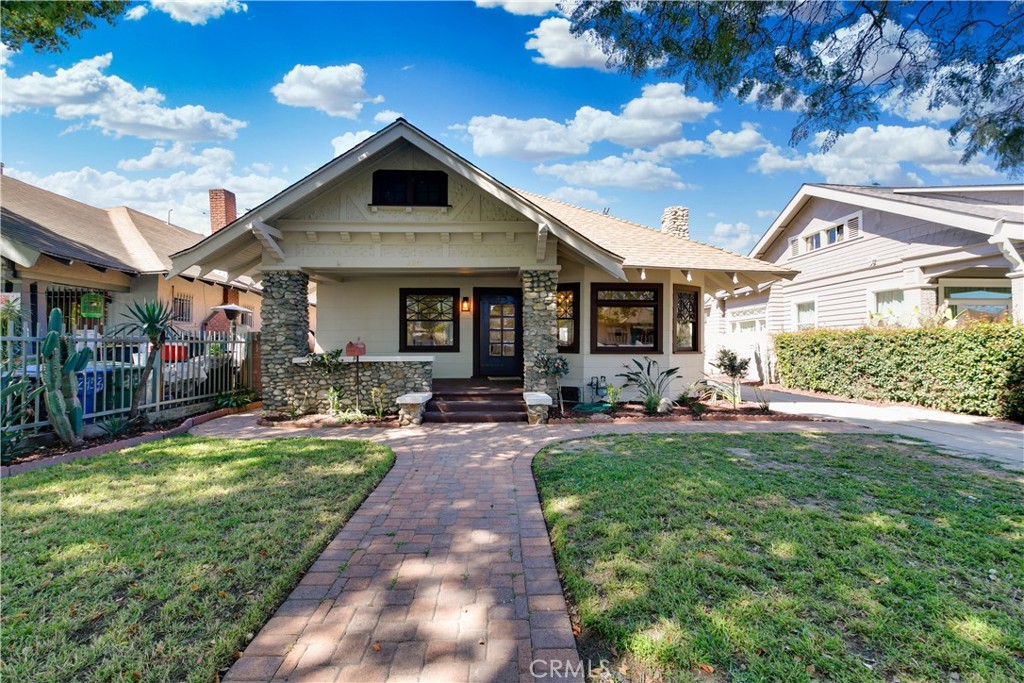 Single Family Residence for sale at 2947 S Hobart, Los Angeles, CA featuring 4 beds and 2 baths