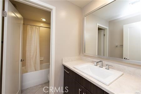 Residential Lease for rent at 31 Gramercy, Irvine, Orange County, CA featuring 3 beds and 3 baths