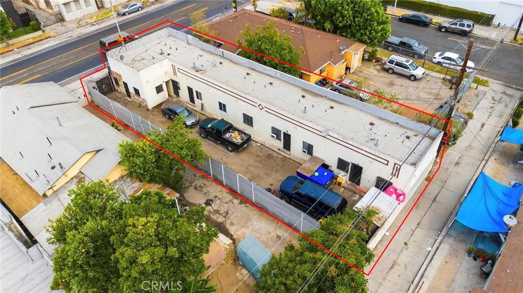Quadruplex for sale at 8706 Avalon, Los Angeles, CA
