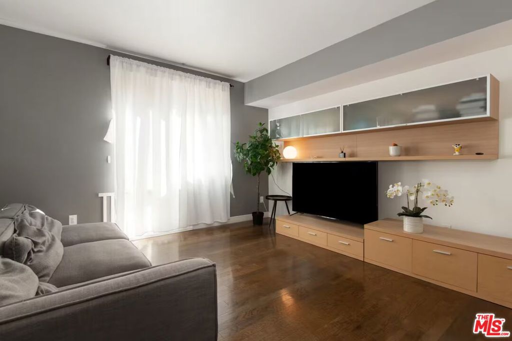 Condominium for sale at 1234 Wilshire Boulevard 435, Los Angeles, CA featuring 1 bed and 2 baths