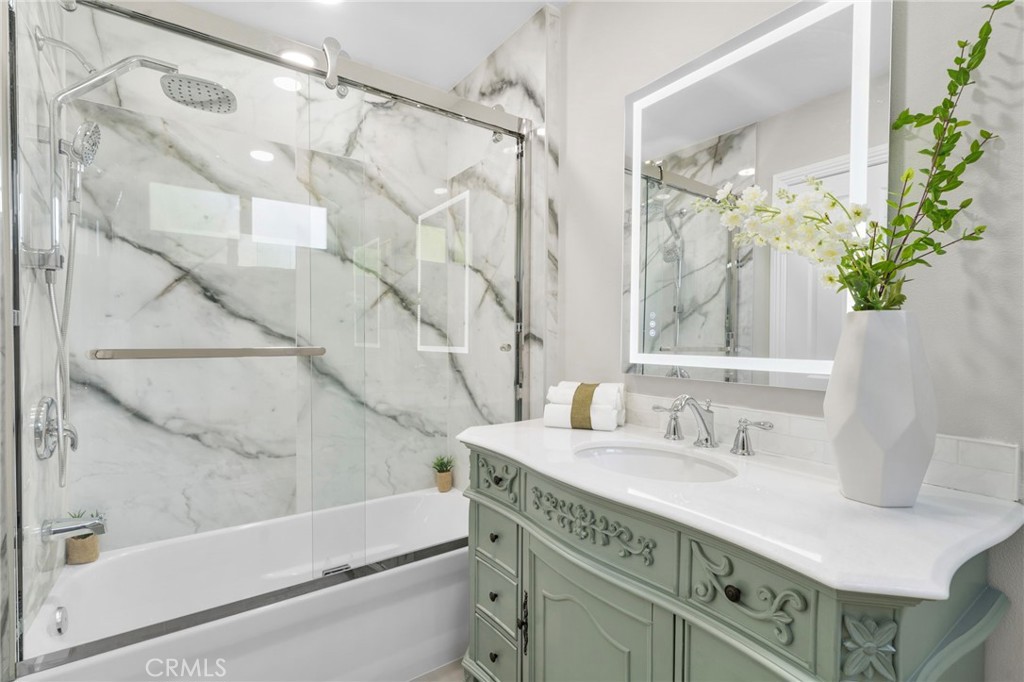 Residential Lease for rent at 25981 Cordillera, Mission Viejo, Orange County, CA featuring 4 beds and 4 baths
