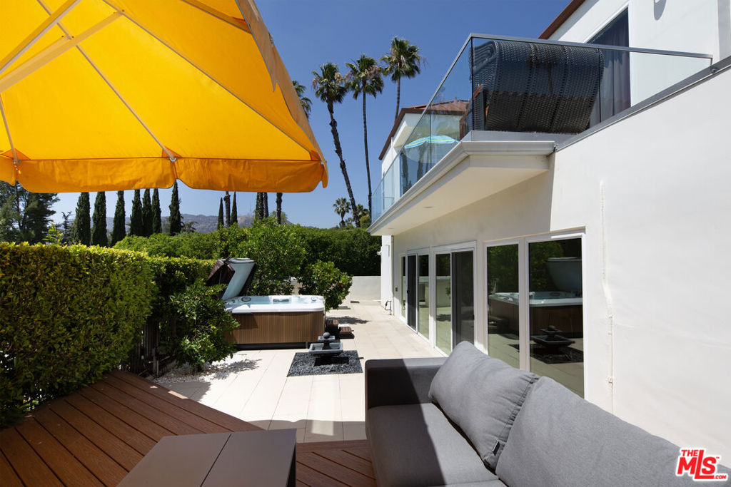 Single Family Residence for sale at 5518 Tuxedo Terrace, Los Angeles, CA featuring 3 beds and 3 baths