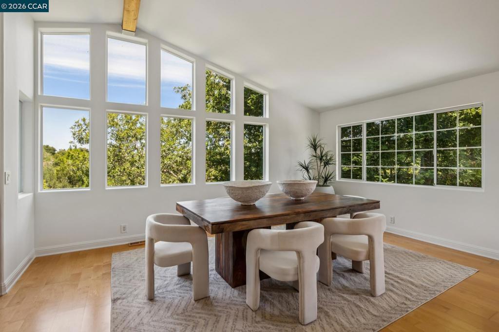 Single Family Residence for sale at 6 Monte Vista Rd, Orinda, CA featuring 3 beds and 4 baths