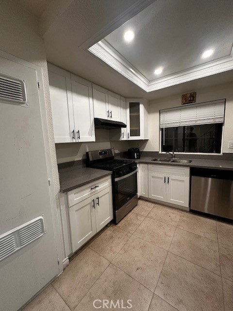 Residential Lease for rent at 13772 Euclid, Garden Grove, Orange County, CA featuring 2 beds and 3 baths