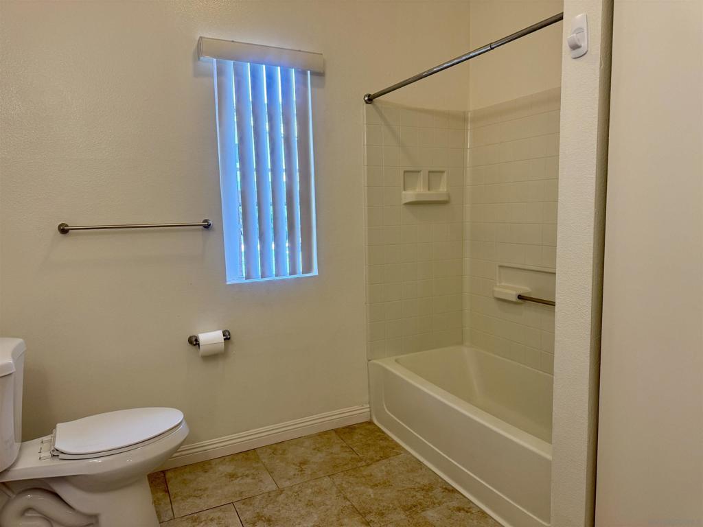 Residential Lease for rent at 17161 Alva Rd 2012, San Diego, San Diego County CA featuring 2 beds and 2 baths