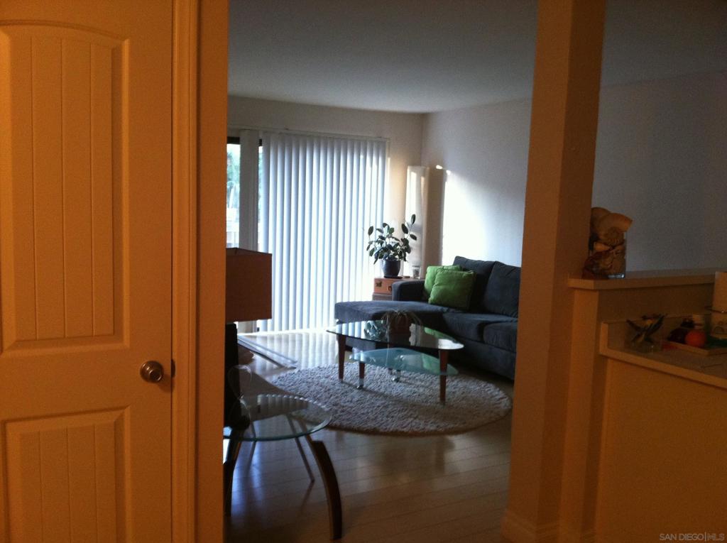 Residential Lease for rent at 6780 Friars 329, San Diego CA featuring 1 bed and 1 bath