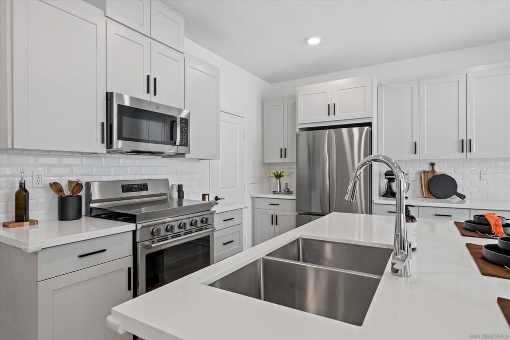 Residential for sale at 1996 Elevate Way, Chula Vista CA featuring 2 beds and 3 baths
