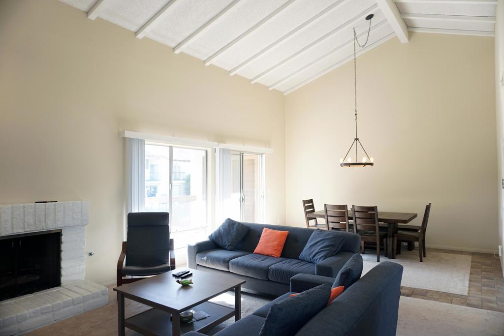 Residential Lease for rent at 12095 Caminito Campana, San Diego, San Diego County CA featuring 3 beds and 2 baths