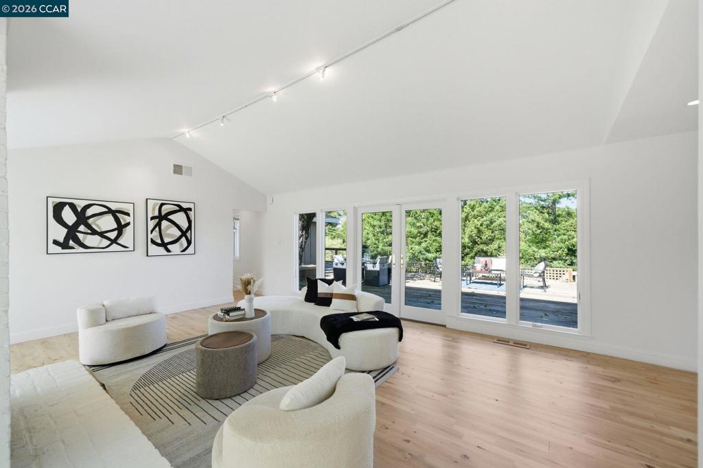 Residential Lease for rent at 102 Hillcrest Dr, Orinda, Contra Costa CA featuring 4 beds and 3 baths