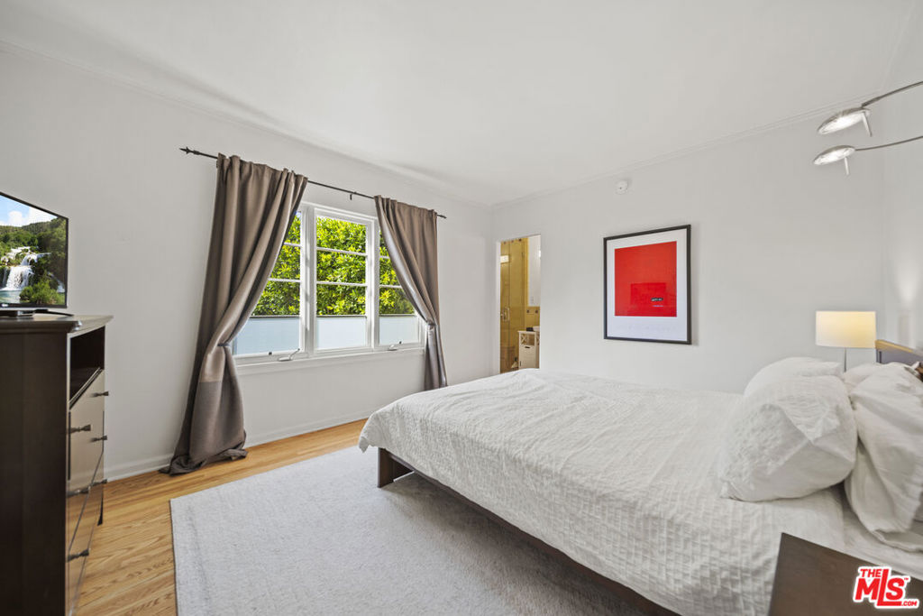 Residential Lease for rent at 837 N Harper Avenue, Los Angeles, Los Angeles County CA featuring 2 beds and 2 baths