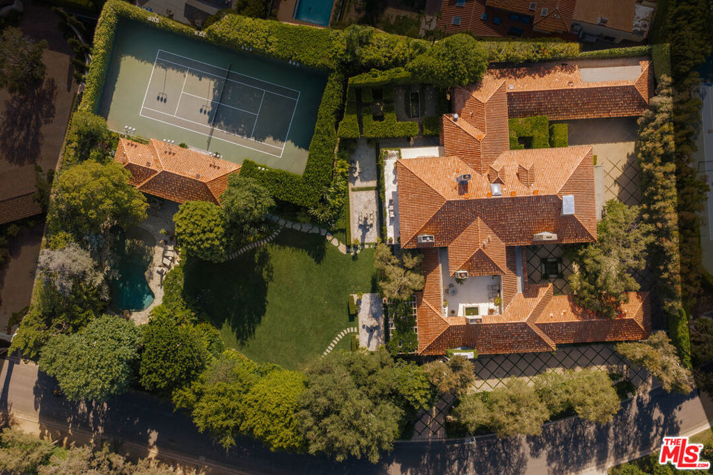 Single Family Residence for sale at 423 N Faring Road, Los Angeles, CA featuring 8 beds and 10 baths