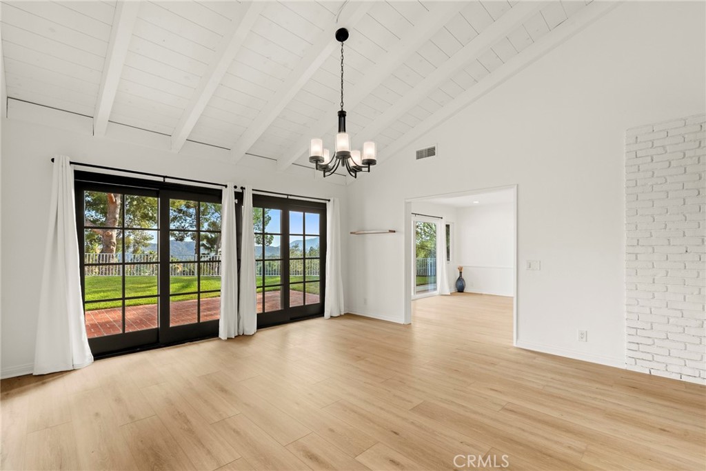 Residential Lease for rent at 516 Venado Vista, La Canada Flintridge, Los Angeles County CA featuring 3 beds and 2 baths