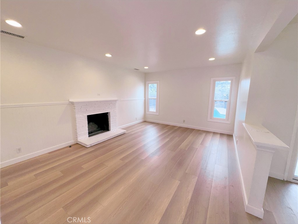Residential Lease for rent at 836 E Whitcomb, Glendora, Los Angeles County CA featuring 3 beds and 2 baths