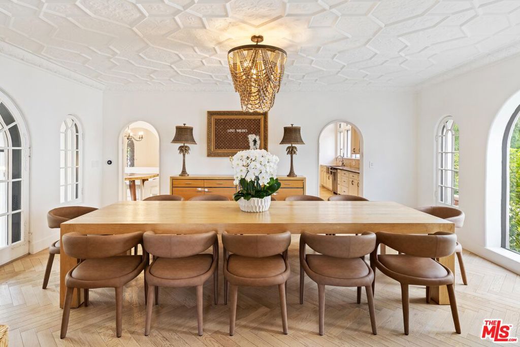 Residential Lease for rent at 9451 Sunset Boulevard, Beverly Hills, Los Angeles County CA featuring 9 beds and 13 baths