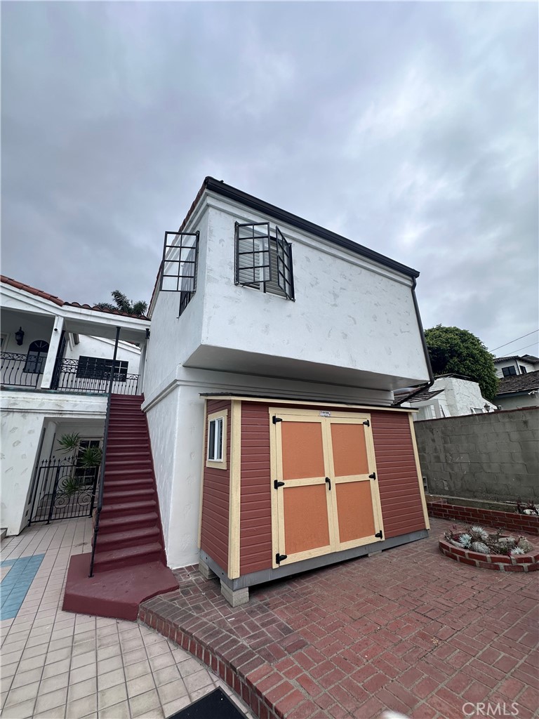 Residential Lease for rent at 721 Avenue D Back, Redondo Beach, Los Angeles County CA and 1 bath