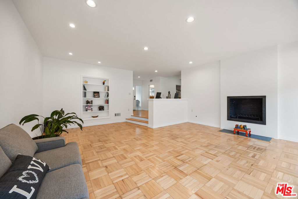 Residential Lease for rent at 1410 Jonesboro Drive, Los Angeles, Los Angeles County CA featuring 4 beds and 3 baths