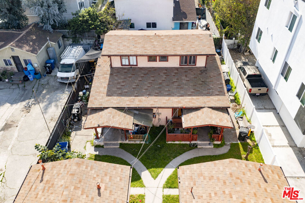 Residential Income for sale at 634 E Adams Boulevard, Los Angeles, CA featuring 6 beds and 6 baths