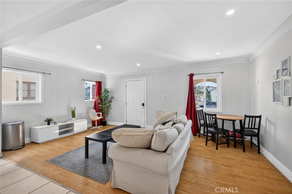 Duplex for sale at 4533 Saturn, Los Angeles, CA