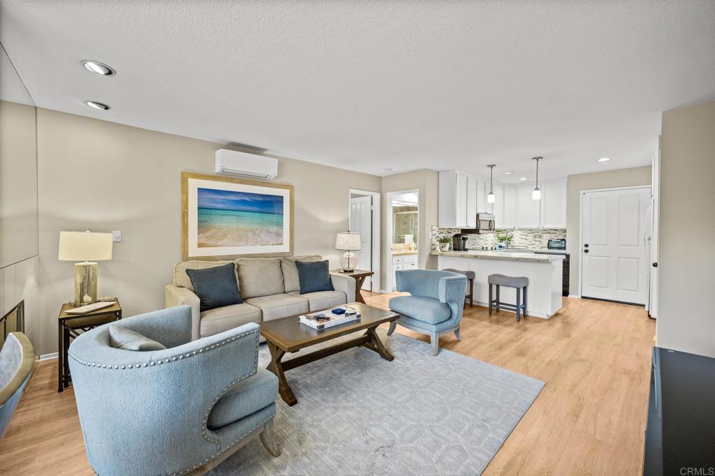Residential Lease for rent at 1562 Camino Del Mar 643, Del Mar, San Diego County CA featuring 1 bed and 2 baths