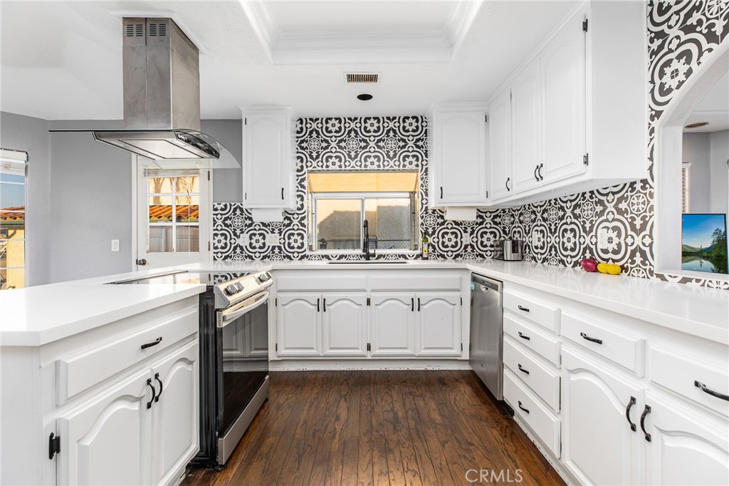 Single Family Residence for sale at 23257 Canyon Lake Drive N, Canyon Lake, CA featuring 3 beds and 2 baths