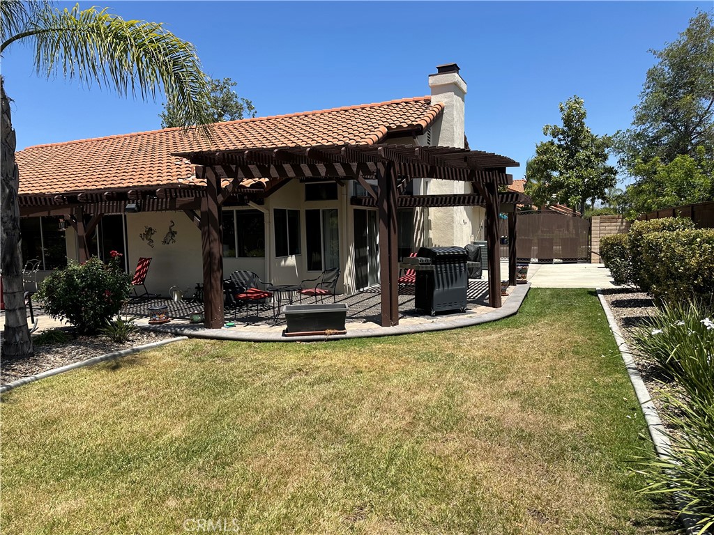 Single Family Residence for sale at 165 Cottonwood Avenue, Riverside, CA featuring 4 beds and 2 baths