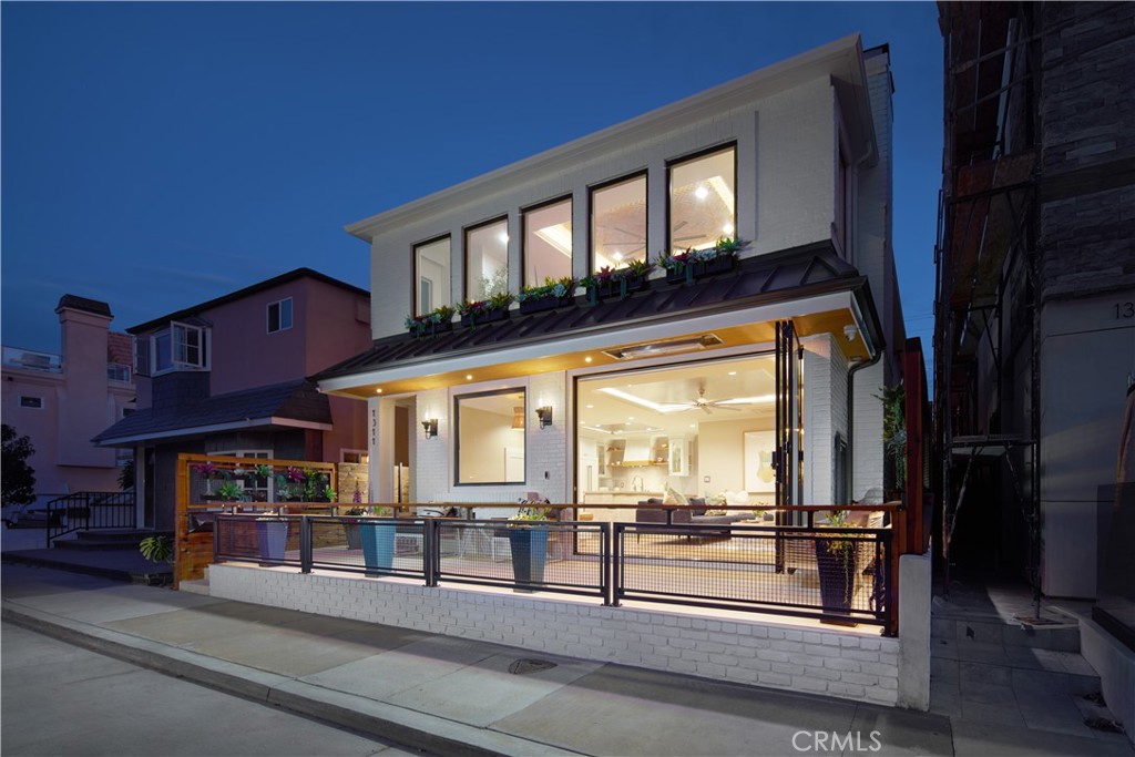 Residential Lease for rent at 1311 W Bay Avenue, Newport Beach, Orange County, CA featuring 5 beds and 4 baths