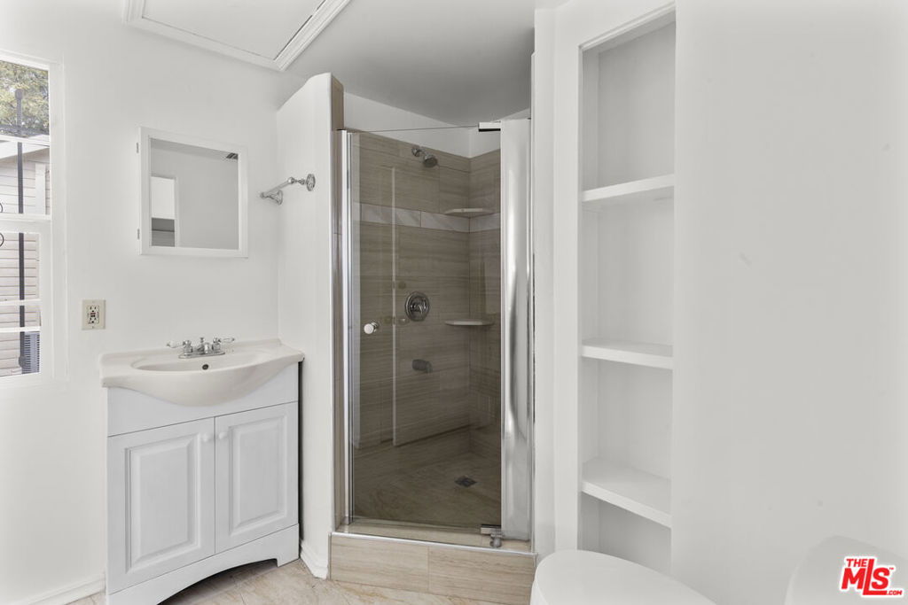 Residential Lease for rent at 135 S Dillon Street, Los Angeles, Los Angeles County, CA featuring 3 beds and 2 baths
