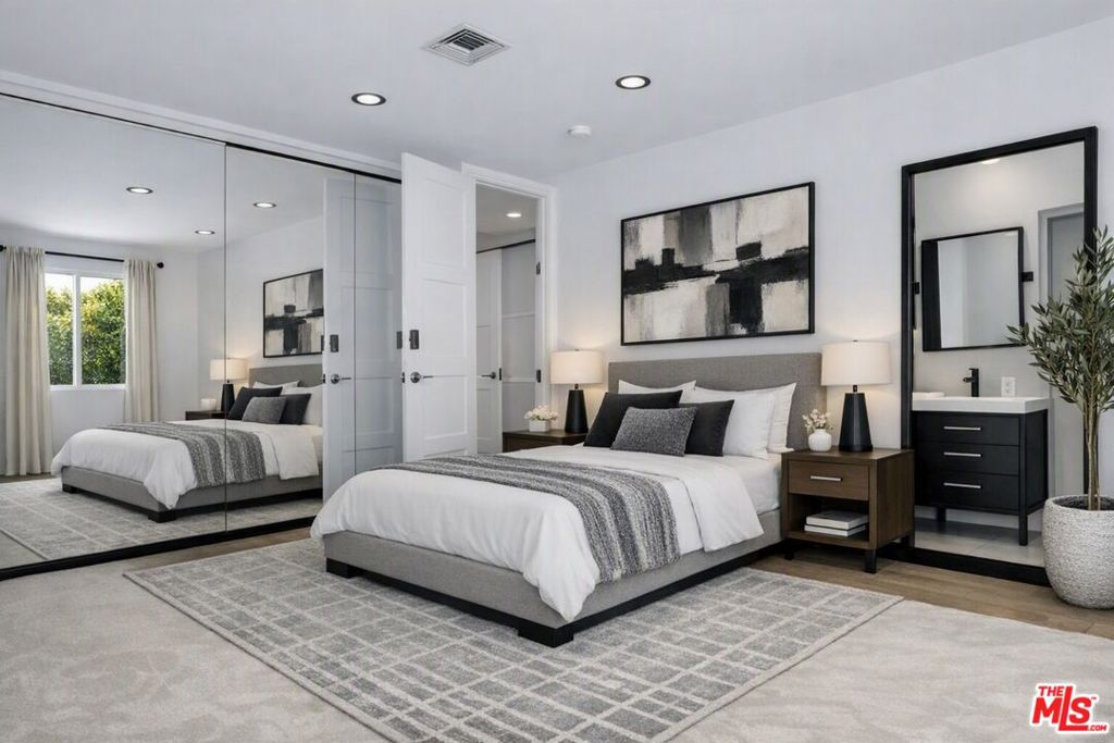 Residential Lease for rent at 305 S Bedford Drive, Beverly Hills, Los Angeles County CA featuring 5 beds and 6 baths