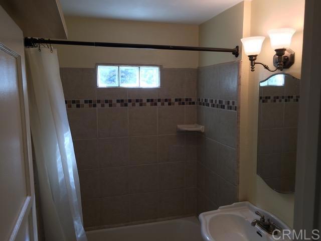 Residential Lease for rent at 8545 Lemon Avenue 2, La Mesa, San Diego County CA featuring 1 bed and 1 bath