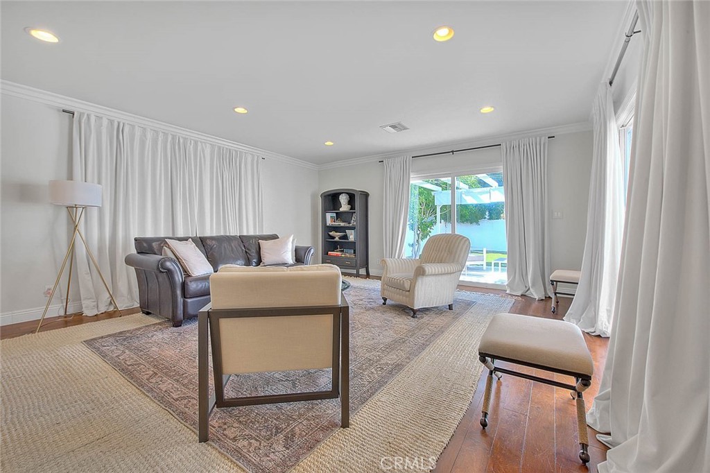 Residential Lease for rent at 6505 W 84th Street, Los Angeles, Los Angeles County, CA featuring 3 beds and 2 baths