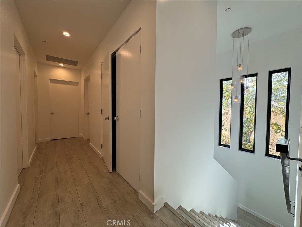 Residential Lease for rent at 143 N Ardmore Avenue, Los Angeles, Los Angeles County CA featuring 5 beds and 4 baths