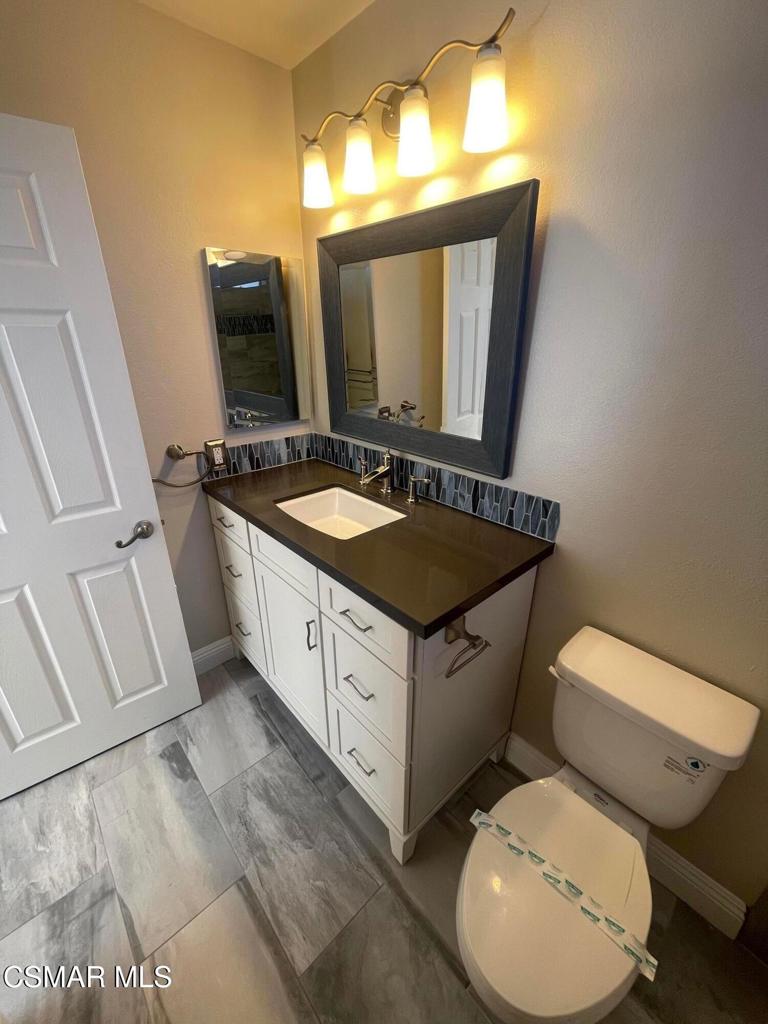 Residential Lease for rent at 1174 Westlake Boulevard E, Westlake Village, Los Angeles County CA featuring 2 beds and 3 baths