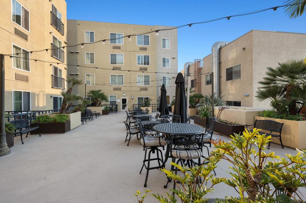 Residential Lease for rent at 1970 Columbia Street 203, San Diego, San Diego County CA featuring 1 bed and 1 bath