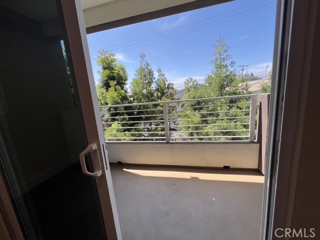 Residential Lease for rent at 3855 139th Street, Hawthorne, Los Angeles County CA featuring 3 beds and 4 baths