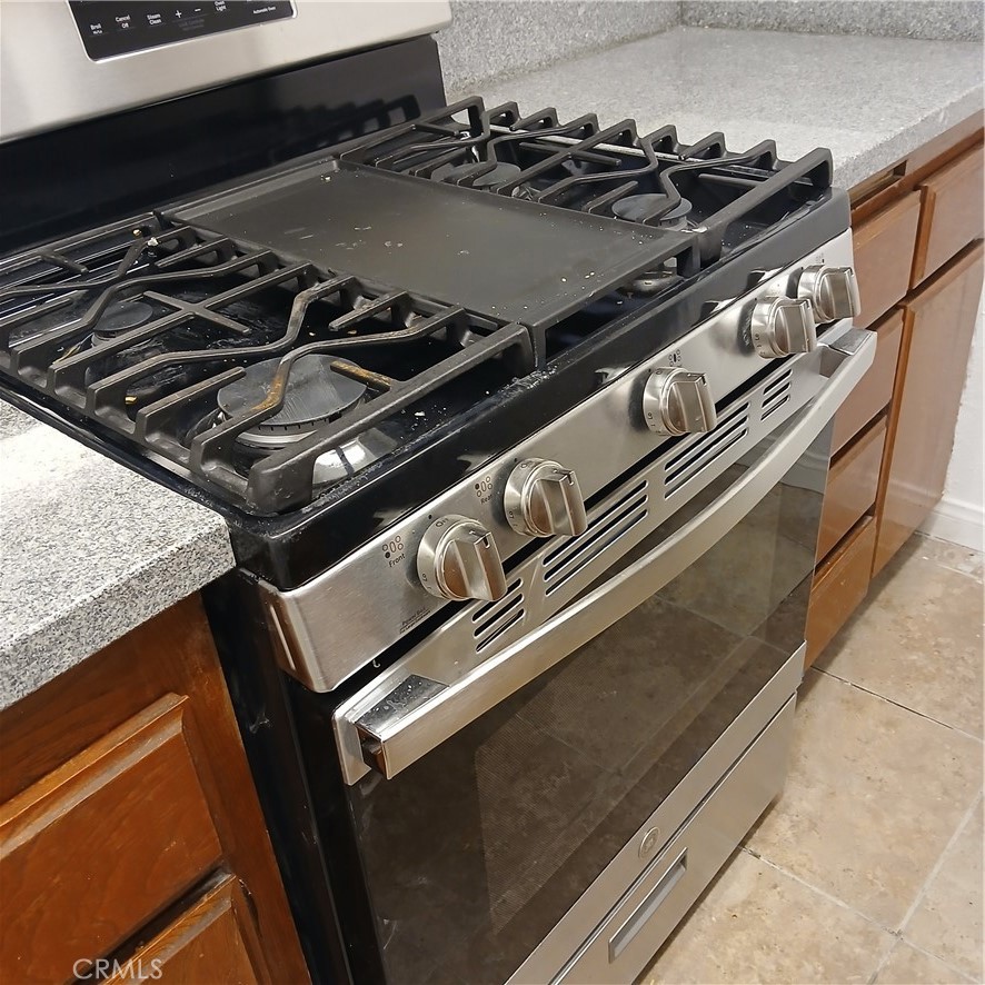 Condominium for sale at 2449 West Acacia Avenue, Hemet, CA featuring 2 beds and 2 baths