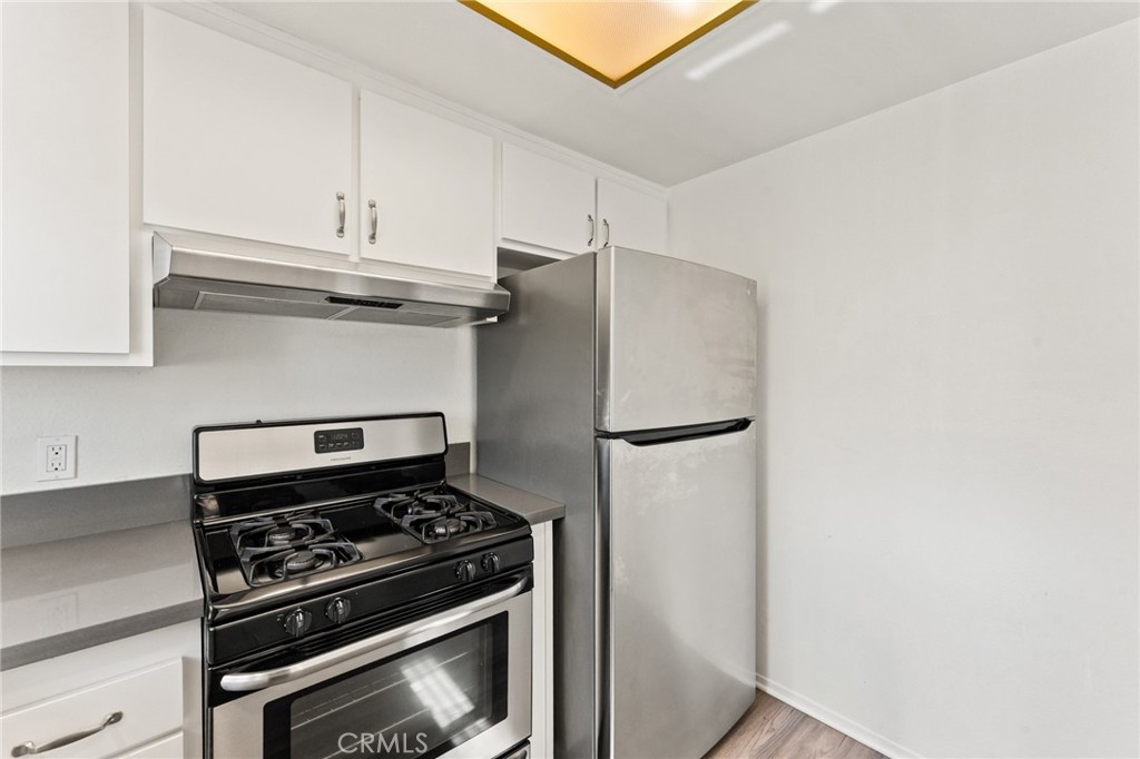 Residential Lease for rent at 17972 Baron Circle 4, Huntington Beach, Orange County, CA featuring 2 beds and 1 bath