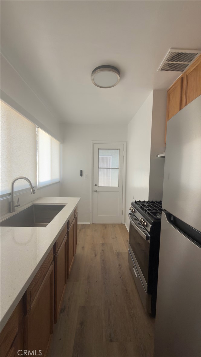 Residential Lease for rent at 622 N Olive A, Anaheim, Orange County, CA featuring 1 bed and 1 bath